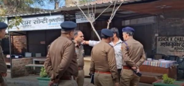हरियाणा : अंबाला कोर्ट में पेशी पर आए युवक पर फायरिंग, जांच में जुटी पुलिस