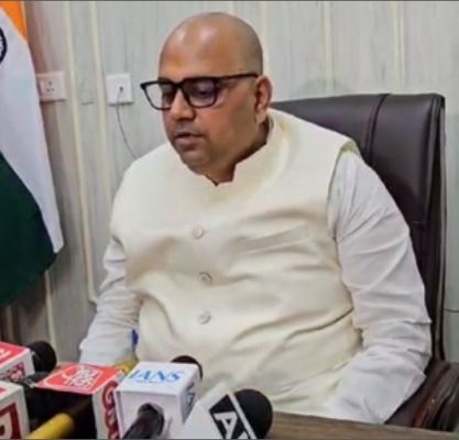 पंकज कुमार सिंह ने केजरीवाल पर कसा तंज, कहा- 'स्वास्थ्य विभाग को दोनों हाथों से लूटा' 