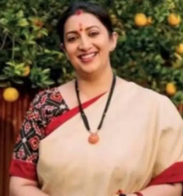 लैंगिक समानता के लिए प्रौद्योगिकी में समानता आवश्यक: स्मृति ईरानी