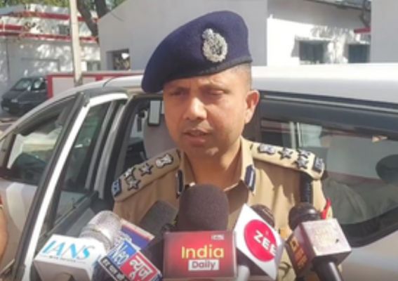 मथुरा में होली को लेकर हमारी तैयारी दुरुस्त, अफवाहों पर न दें ध्यान : डीआईजी शैलेश कुमार पांडेय