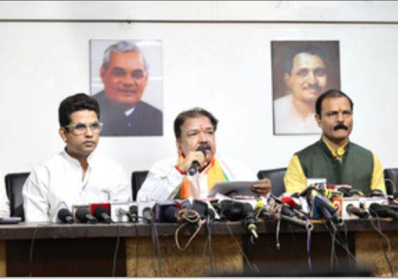 विपक्ष जो 'रेवड़ी' बांटने की घोषणा कर रहा है, वह एनडीए सरकार सम्मान के साथ देगी : दिलीप जायसवाल 