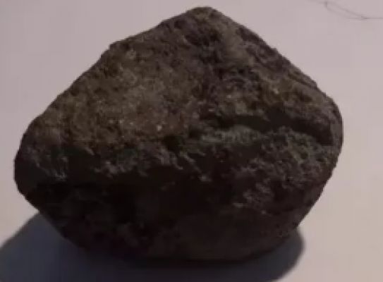 महाराष्ट्र: बीड गांव में उल्कापिंड जैसी वस्तुएं गिरी, अध्ययन के लिए नमूने लिए गए