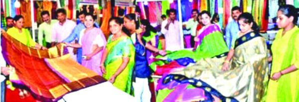 इंडियन सिल्क हाट की प्रदर्शनी-सेल 9 तक