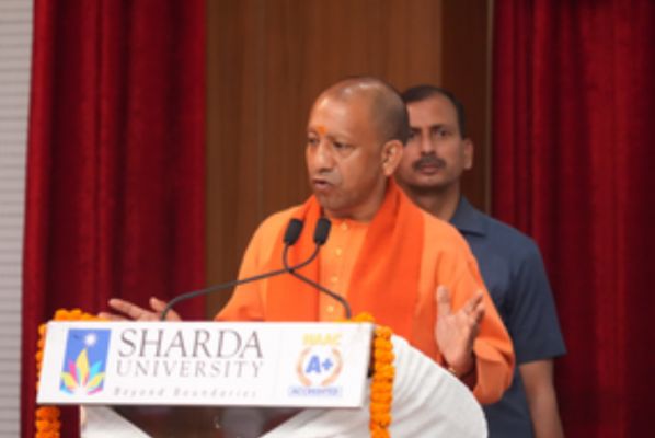 गौतमबुद्ध नगर हेल्थ टूरिज्म का हब बन रहा है : सीएम योगी