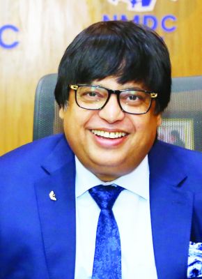 अमिताभ मुखर्जी ने एनएमडीसी अध्यक्ष और प्रबंध निदेशक का पदभार संभाला