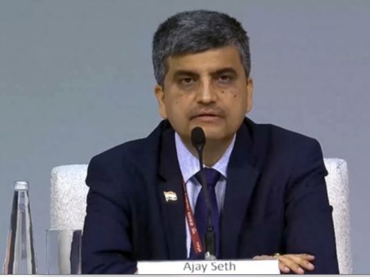 भारत की आर्थिक वृद्धि को रेटपेयर्स दें बढ़ावा : वित्त सचिव अजय सेठ 