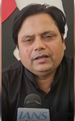 शशि थरूर पर सपा नेता का तंज, 'दूसरी पार्टी में जाने का रास्ता बना रहे हैं'