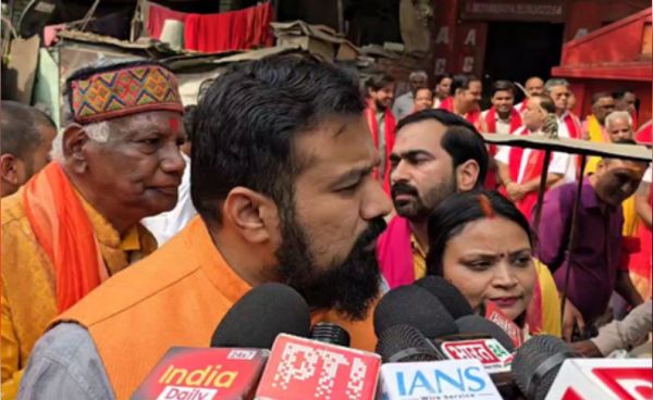 वक्फ संशोधन विधेयक अधूरा, औरंगजेब की विरासत मिटाने की कोशिश जारी: विष्णु शंकर जैन