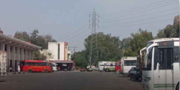 पंजाब : तरनतारन में हड़ताल पर बस कर्मी, 7 अप्रैल से बड़े आंदोलन की चेतावनी