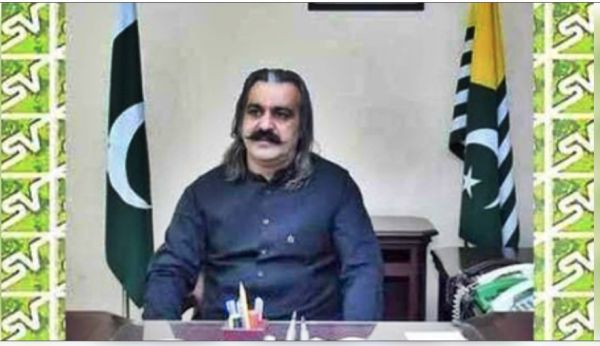 पाकिस्तान : केपी के सीएम ने किया अफगान शरणार्थियों को निर्वासित करने का विरोध, कहा - शरीफ सरकार की नीति गलत 