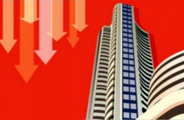 आखिरी कारोबारी घंटे में संभला भारतीय शेयर बाजार, निफ्टी 22,100 के ऊपर बंद 