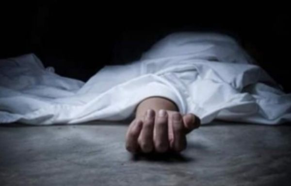बिहार : सारण में पोल से लटका मिला युवक का शव, जांच में जुटी पुलिस
