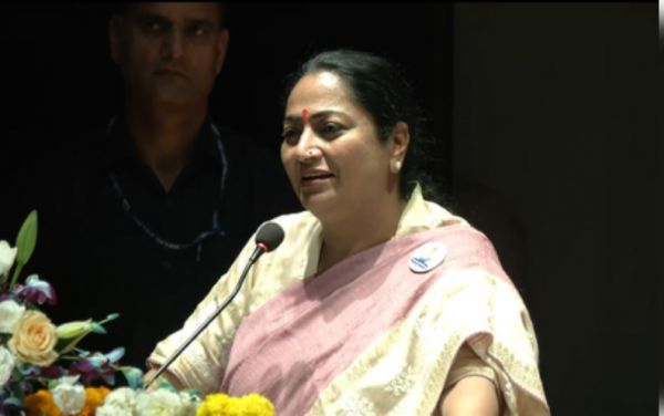 आईपी कॉलेज पहुंची सीएम रेखा गुप्ता, पुराने दिनों को किया याद, बोलीं- यहां की छात्राएं देश का नाम ऊंचा कर रहीं 