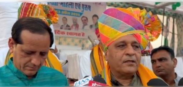 'खेलों में न करें राजनीति', रणबीर सिंह गंगवा की विनेश फोगाट को नसीहत चरखी 