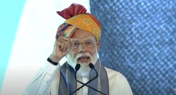 वक्फ पर ईमानदारी से नहीं हुआ था काम, सिर्फ भू माफियों को हुआ लाभ : पीएम मोदी 