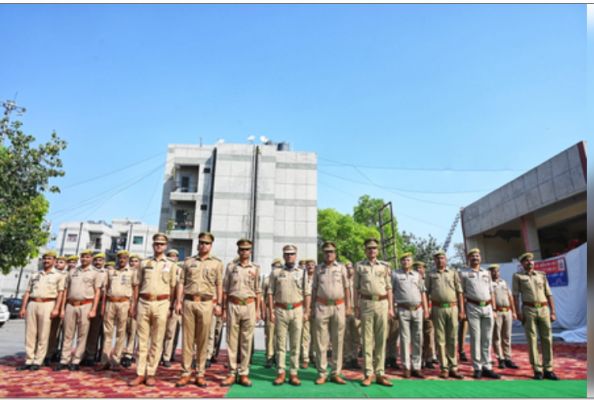 गौतमबुद्धनगर : अग्निशमन सेवा दिवस पर शहीदों को दी गई श्रद्धांजलि, पैदल मार्च व रैली के माध्यम से फैलाई जागरूकता