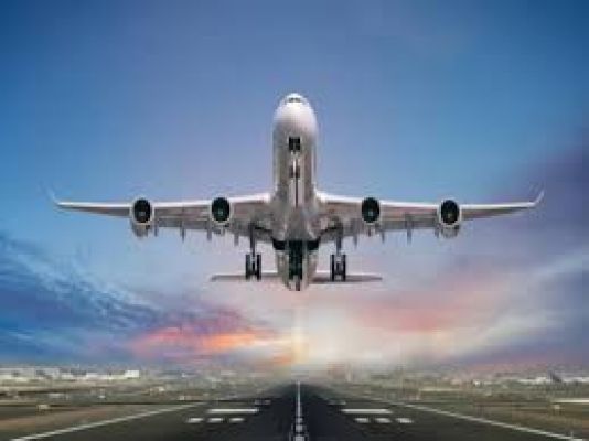 साउथवेस्ट विमानन कंपनी के एक विमान के इंजन में लगी आग, कोई हताहत नहीं