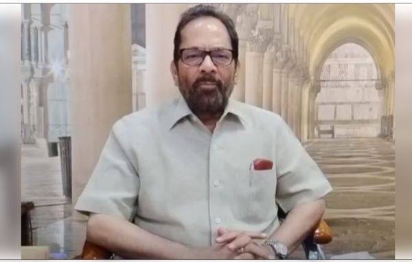 वक्फ कानून धार्मिक नहीं, मुल्क का कानून है: मुख्तार अब्बास नकवी