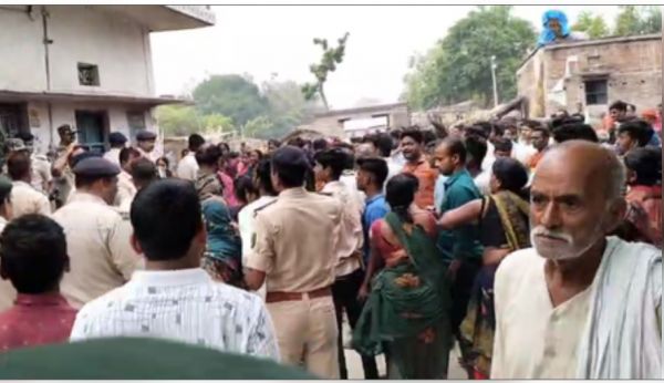 गोपालगंज में शादी समारोह में जा रहे दो भाइयों पर चाकू से हमला, एक की मौत, गांव में तनाव