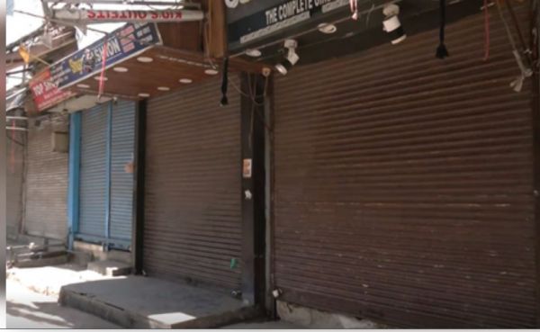 दिल्ली: पहलगाम हमले के विरोध में गांधीनगर समेत तमाम मार्केट बंद, आतंकवादियों के खिलाफ कड़ी कार्रवाई की मांग 