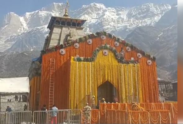 केदारनाथ धाम में कपाट खुलने से पहले तैयारियां तेज, 108 क्विंटल फूलों से सजाया गया मंदिर परिसर 