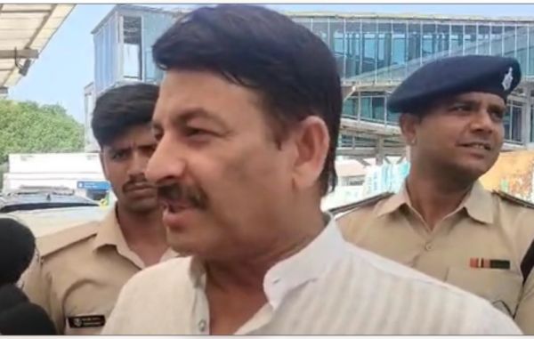 जातीय जनगणना केंद्र सरकार का स्वागतयोग्य फैसला, पीएम मोदी ने लोगों की भावनाओं का किया सम्मान : मनोज तिवारी 