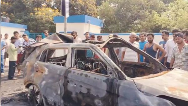 जमशेदपुर : चलती कार बनी आग का गोला, जिंदा जला युवक 
