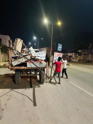 तेरे बाप की जमीन है, यह? चुभता हुआ सवाल