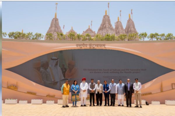ऑपरेशन सिंदूर : सर्वदलीय प्रतिनिधिमंडल ने अबू धाबी के बीएपीएस हिंदू मंदिर का दौरा किया