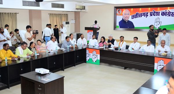 कांग्रेस की रायपुर में सात को जनसभा