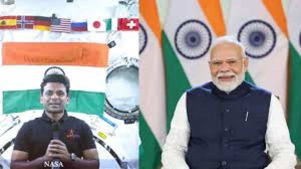 शुक्ला ने मोदी से कहा,सूक्ष्मशैवाल व सूक्ष्मगुरुत्व में मांसपेशियों के नुकसान का अध्ययन कर रहे हैं