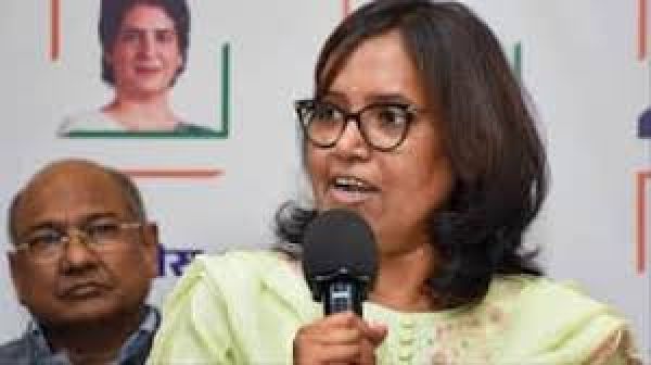 एमवीए सरकार के कार्यकाल में नहीं अपनाई गई थी त्रि-भाषा नीति: कांग्रेस सांसद