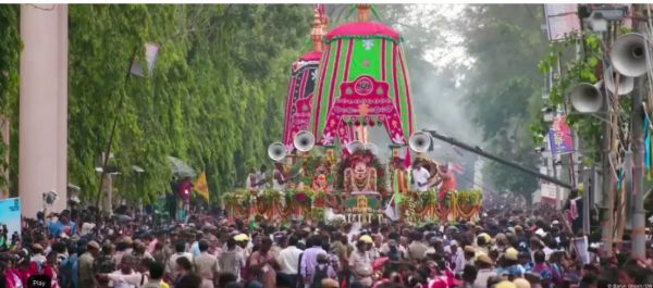 पुरी रथ यात्रा के दौरान गुंडिचा मंदिर के पास भगदड़
