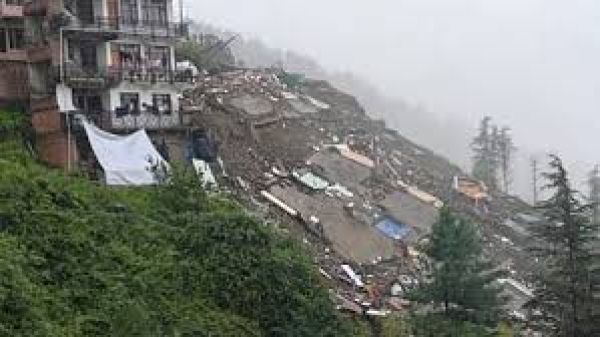 मानसून का कहर: शिमला में पांच मंजिला इमारत ढही, कई जगहों पर भूस्खलन से राजमार्ग बाधित