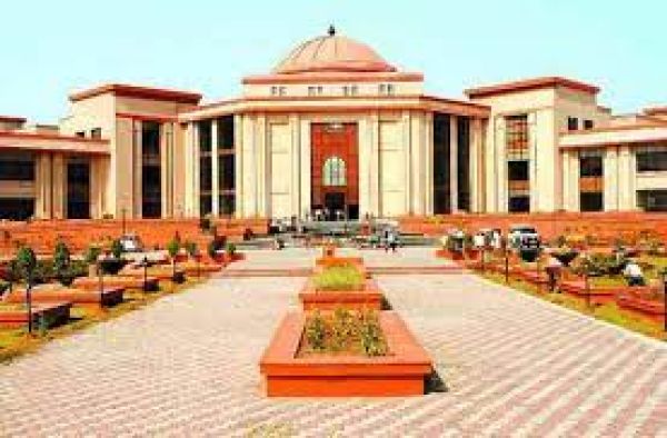 74 बच्चों का गलत एडमिशन हुआ, वेबसाइट को हैक भी किया गया