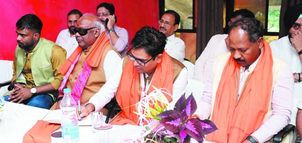 मंत्री-विधायकों को 6 की शाम मैनपाट पहुंचने हिदायत