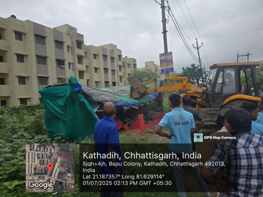 पीएम आवास  में किए अवैध कब्जे को हटाकर 58 मूल आबंटितियों को आवास सौंपा निगम ने 