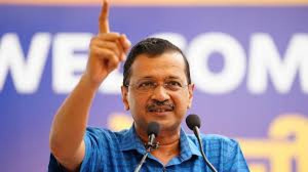 अरविंद केजरीवाल बोले- 'गुजरात में बीजेपी से 30 साल में सड़कें नहीं बनाई गईं, बिजली नहीं दी गई'