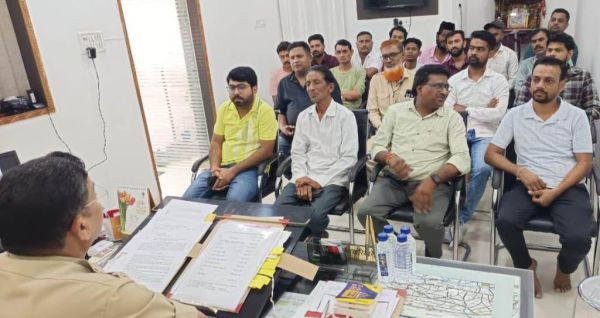 ब्लैक शीशा, तेज साउंड, बूफर हॉर्न और नेम प्लेट बैन, दुकानदारों को पुलिस की चेतावनी