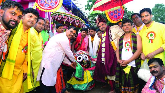 बालकोनगर की भगवान जगन्नाथ बहुड़ा यात्रा में श्रद्धालुओं ने रथ खींच अर्जित किया पुण्य