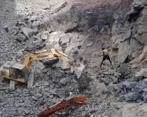 केरल में खदान ढहने से फंसे मजदूर को बचाने के लिए प्रयास शुरू