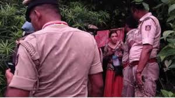 कर्नाटक: गुफा में अपनी दो बच्चियों के साथ मिली रूसी महिला ने क्या बताया