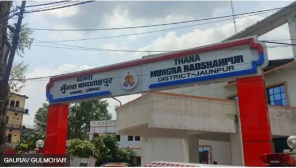 यूपी: जनहित याचिकाकर्ता पर दबाव डालने वाले पुलिसकर्मी निलंबित