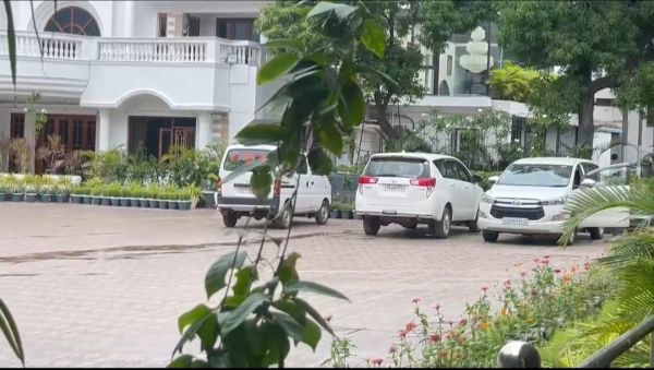 रेलवे कांट्रेक्टर और दुर्ग के होटल सागर इंटरनेशनल के मालिक के ठिकानों पर ED छापा