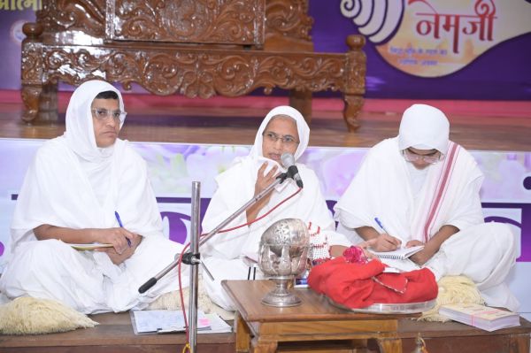 मनुष्य जीवन धर्मलाभ लेने का यही श्रेष्ठ अवसर है: साध्वी  हंसकीर्ति 