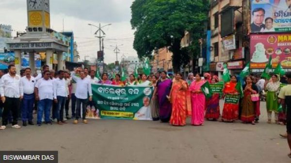 ओड‍िशा: छात्रा की मौत पर बीजेडी का बंद का आह्वान, बालासोर में दिखा असर