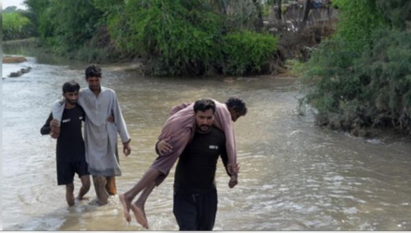 पाकिस्तान में मानसूनी बारिश और बाढ़ ने मचाई तबाही, अब तक 116 की मौत 