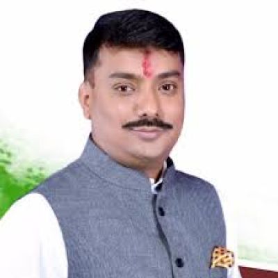चार साल में दो पीएम सड़क बनी, सीएम सड़क एक भी नहीं