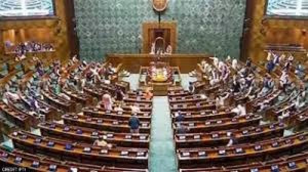 लोकसभा: विपक्ष की नारेबाज़ी के बीच सदन की कार्यवाही 12 बजे तक स्थगित