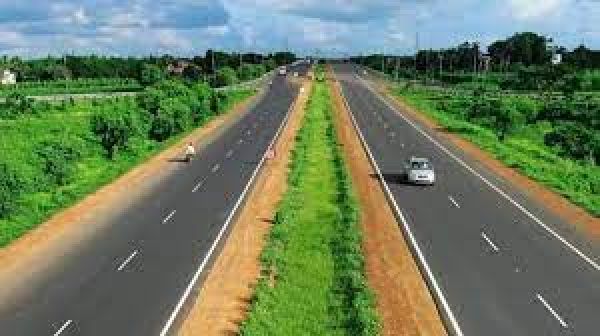 18,215 करोड़ लागत की 37 सड़क परियोजनाओं पर चल रहा काम 